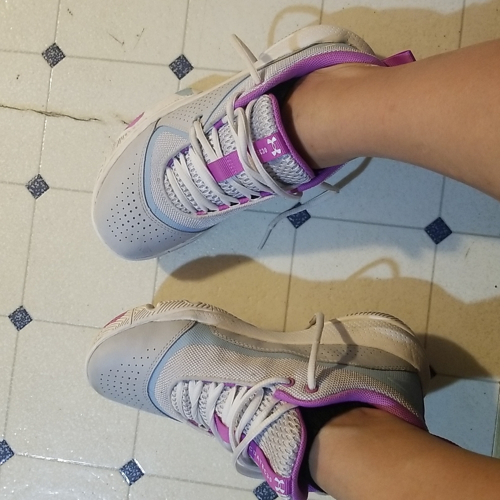 Under armour ICDATSC30 shoes.
